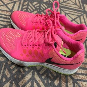Women’s Nike Pegasus 31 size 8.5